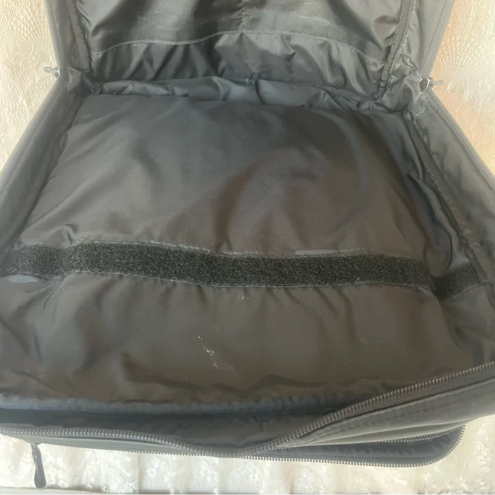 SWISS TECH GEAR Black Laptop/Tablet Pocket Case Shoulder Bag Messenger Backpack